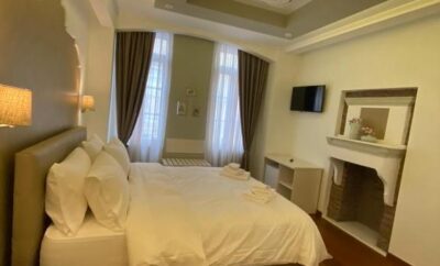 HOTEL TSARSI – King Room with Balcony 2