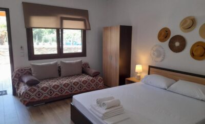 MAD’S Villas 1 – Deluxe Double Room with Shower