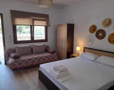 MADâ€™S Villas 1 â€“ Deluxe Double Room with Shower