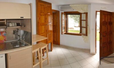 Villa Molos – Apartment with Garden View